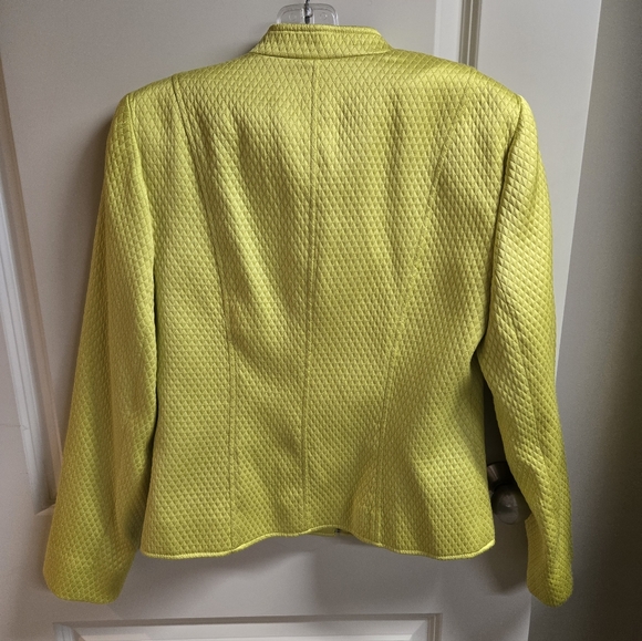 LOUBEN Textured Citron Yellow Blazer - Picture 2 of 8